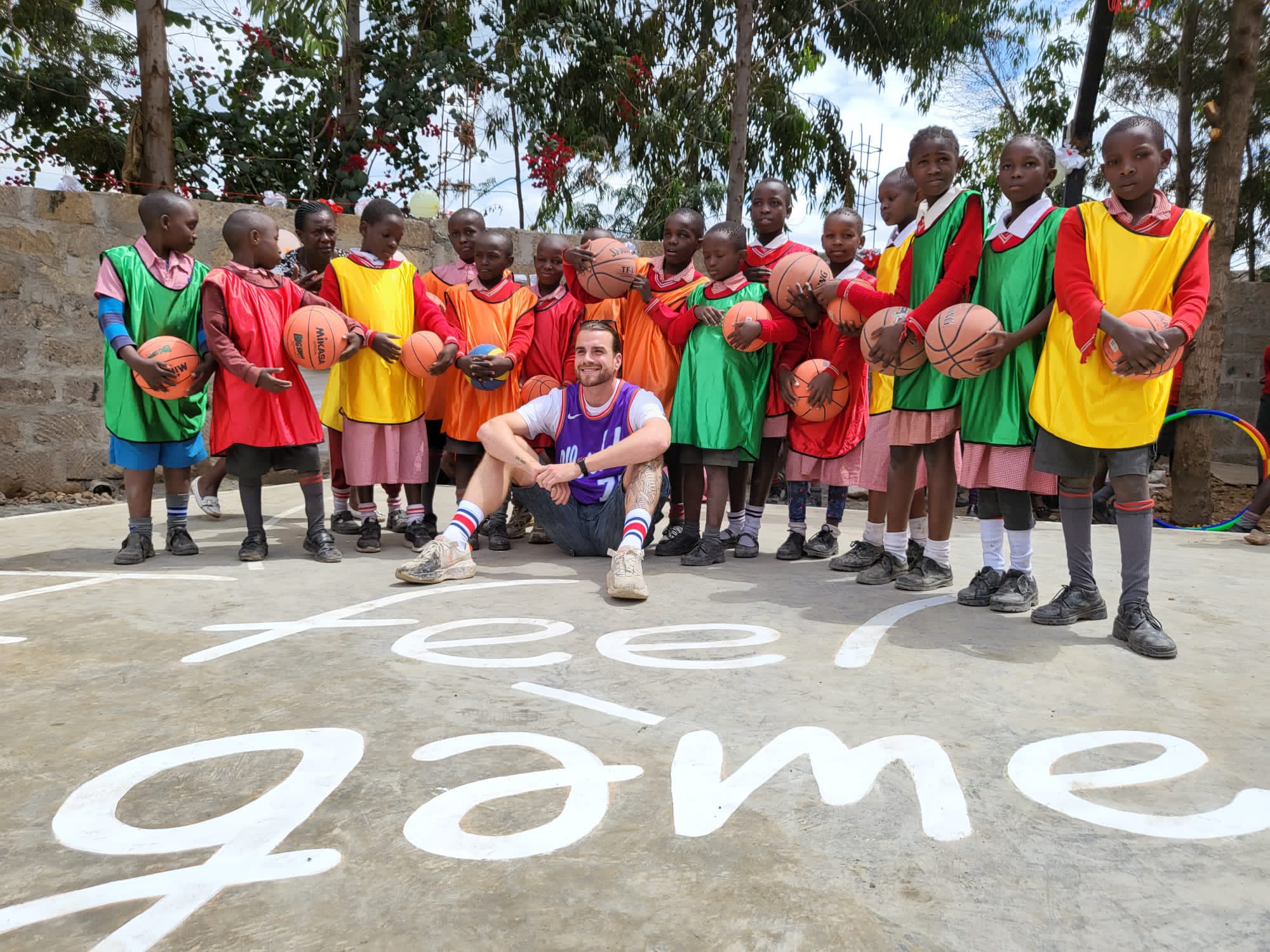 Nairobi: Un campo da basket dedicato a Valerio